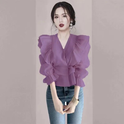 بلوزة أنيقة بتصميم على شكل حرف v غير منتظمة بأكمام...