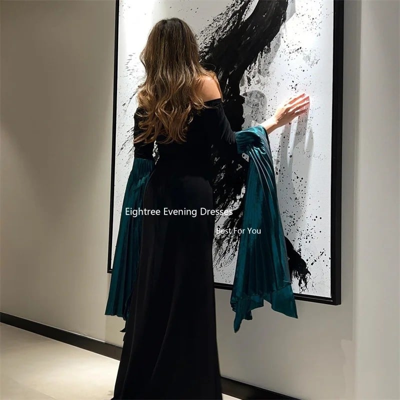 فساتين حفلات التخرج من Eightree باللون الأسود بتصميم حورية البحر بدون حمالات وأكمام طويلة من الساتان ثنيات مناسبة رسمية المملكة العربية السعودية 2023