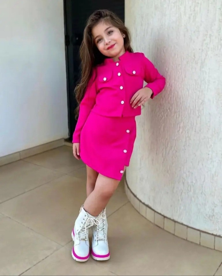 احمر