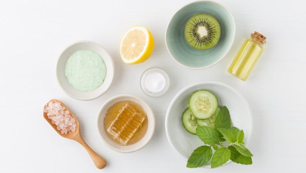 كيفية استخدام العسل لتحسين صحة البشرة