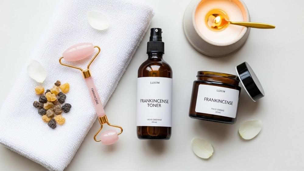 تونر لبان الذكر الفاخر لتنظيف وتجديد البشرة متوفر في دكان أونلاين