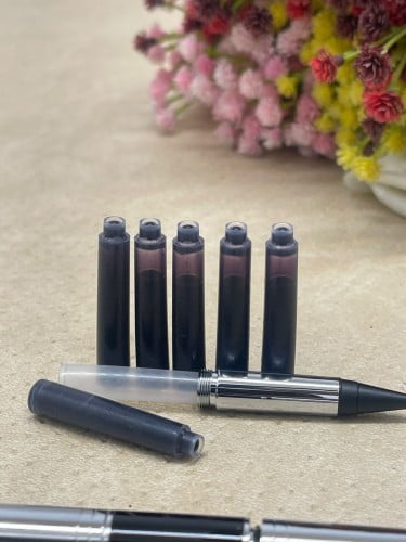 غيار حبر قلم سائل اللون أسود