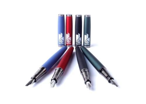 قلم المثنى للخط العربي(M1) (مفرد) مقاس3 ملم (اللون الخارجي اخضر)