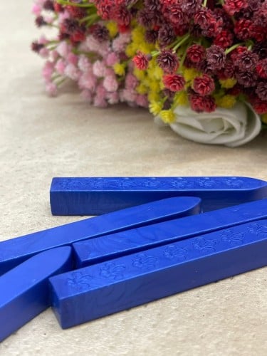 اصابع شمع اللون الأزرق