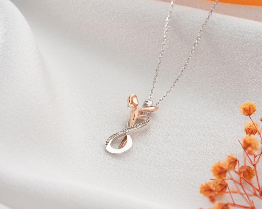 قلادة انفينتي