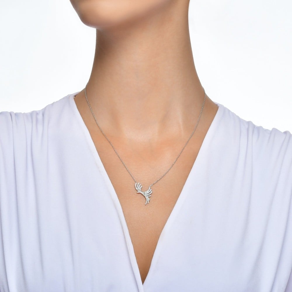 قلاة الباشق بأحجار الزيركون الماسية