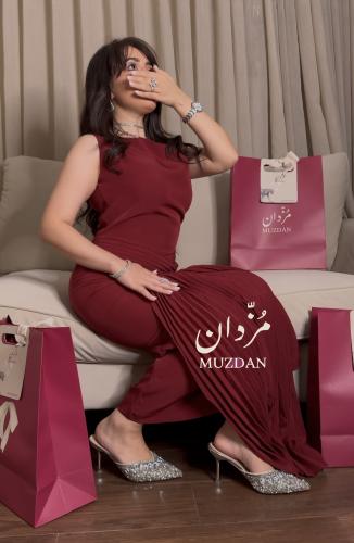 فستان بثنيات