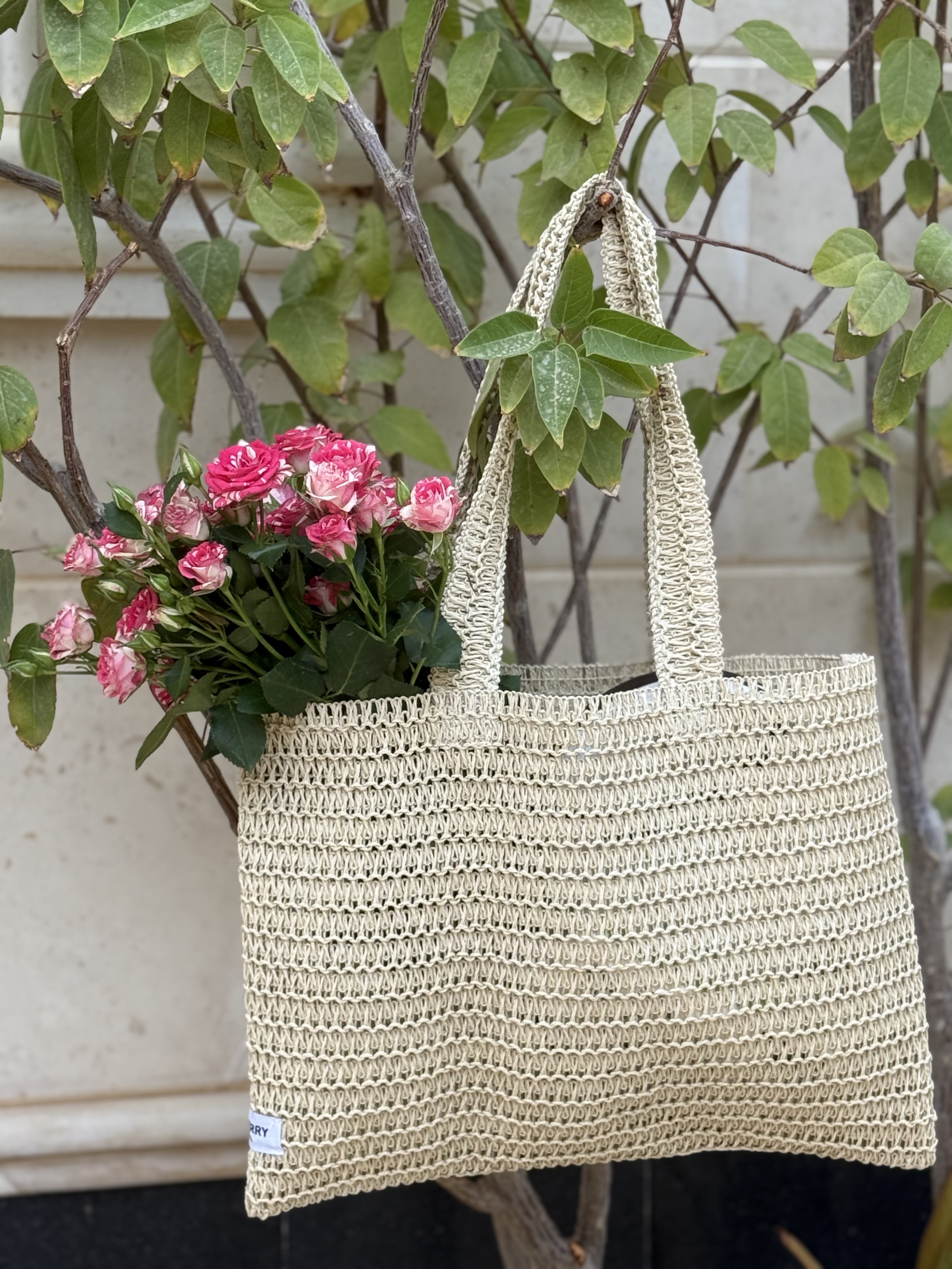 Interfejs kasyna Vavada pokazujący grę na żywo i selektor gier