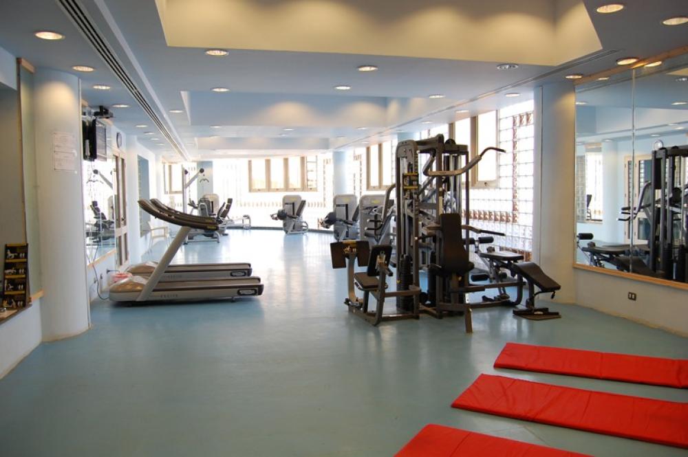 اكتشفي الطاقة والرشاقة مع أفضل نادي نسائي يقدم زومبا – ارقصي نحو جسم م