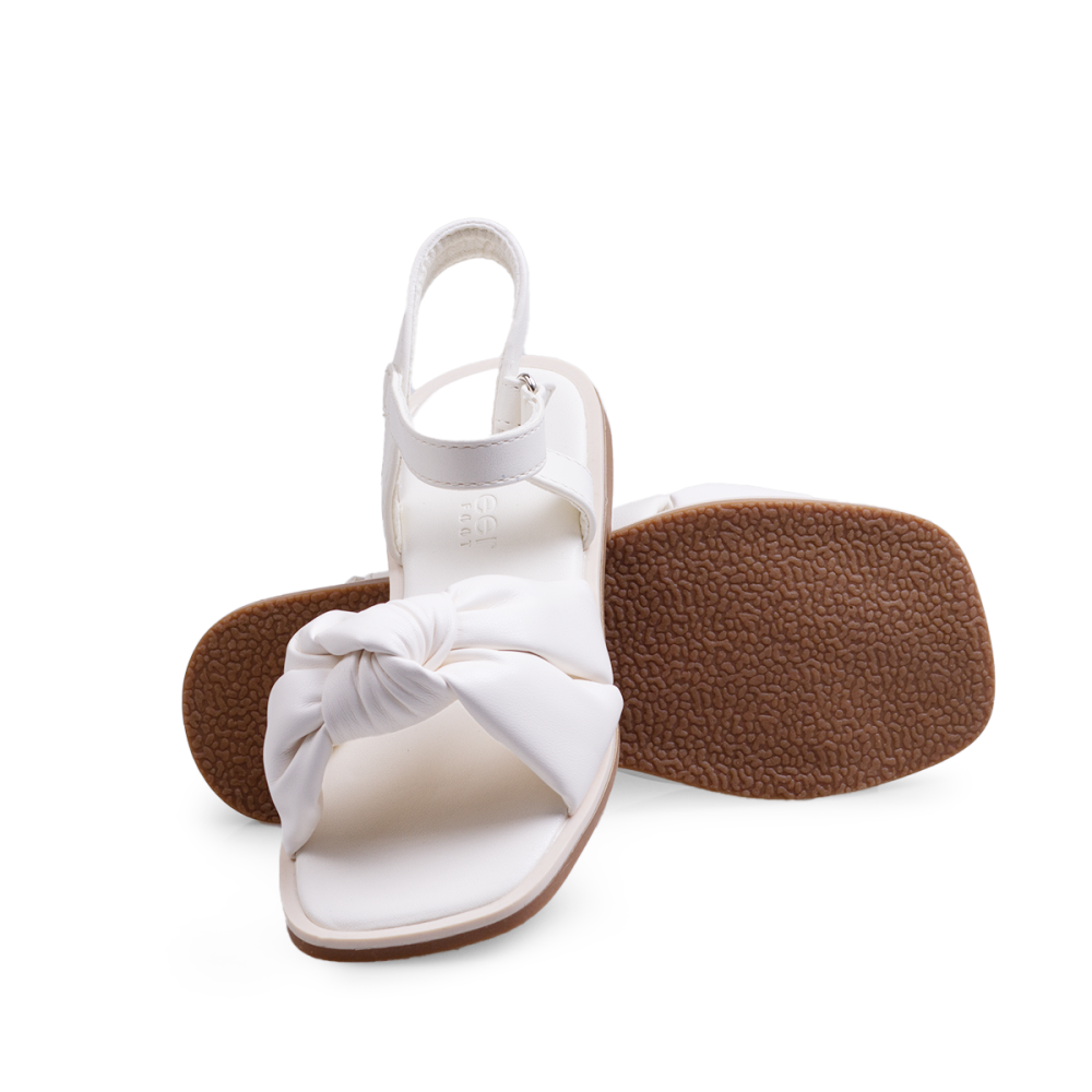 صندل بناتي من ديرفوت