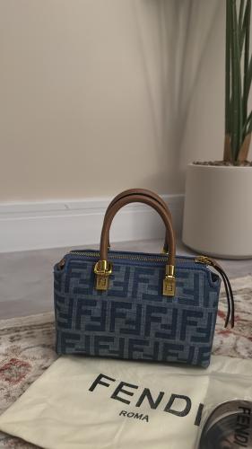 حقيبة فندي Fendi