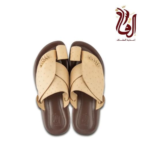 حذاء شرقي رجالي