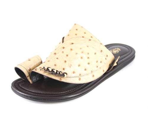 يوميه 525 حذاء بيج
