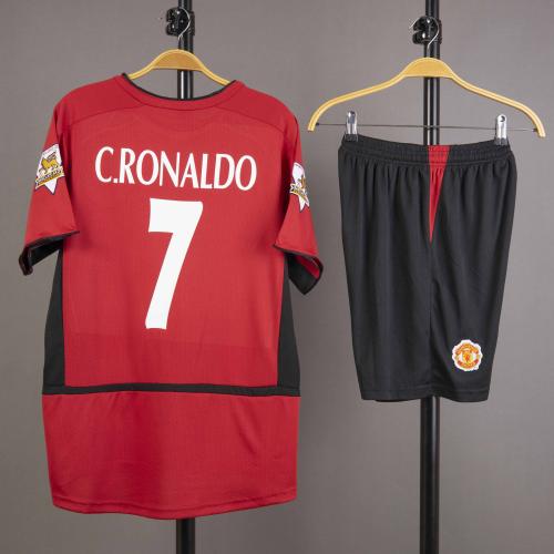 طقم مانشستر يونايتد 2004/ 2005