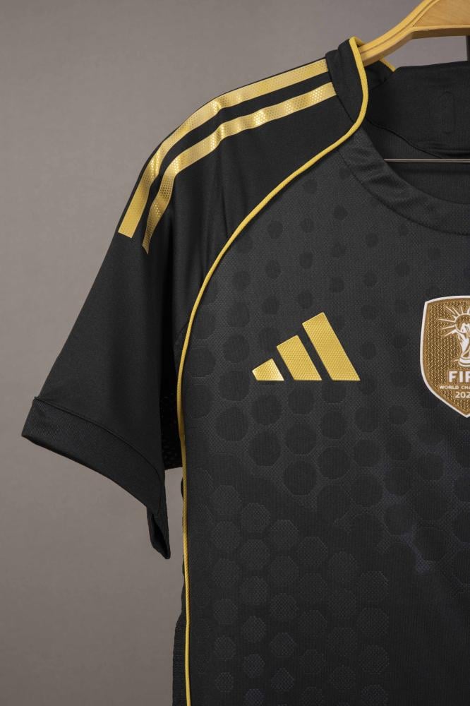 طقم منتخب الارجنتين 2025/2026