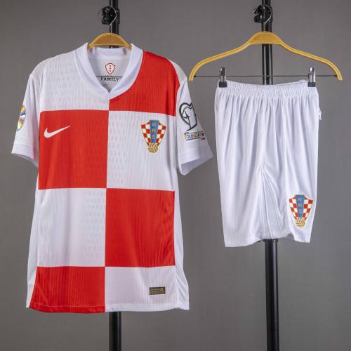 طقم منتخب كرواتيا الاساسي 2024/2025