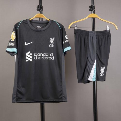 طقم ليفربول الاحتياطي 2024/2025