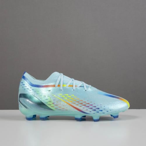 جزمة كرة قدم Adidas