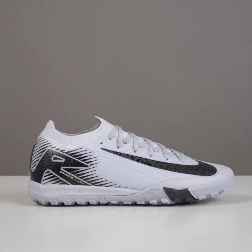 جزمة كرة قدم Nike