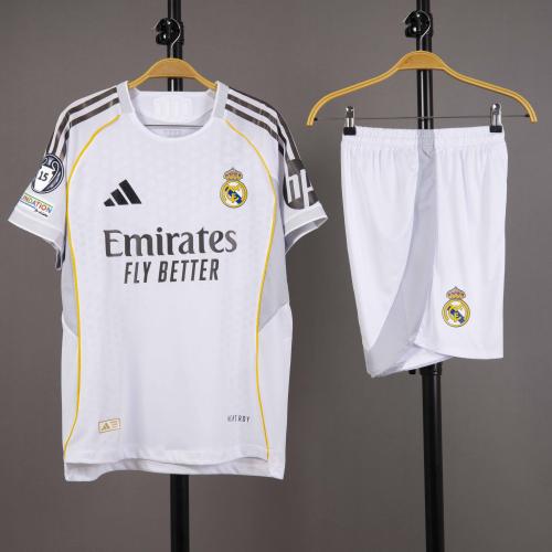 طقم ريال مدريد الاساسي 2025/2026