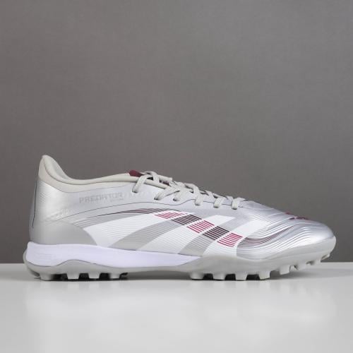 جزمة كرة قدم Adidas