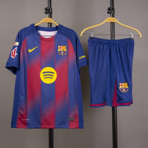 طقم برشلونة الاساسي 2025/2026