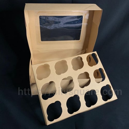 علب كب كيك تقسيم (12)29.5*22.5*7.5سم الشده 12 حبه