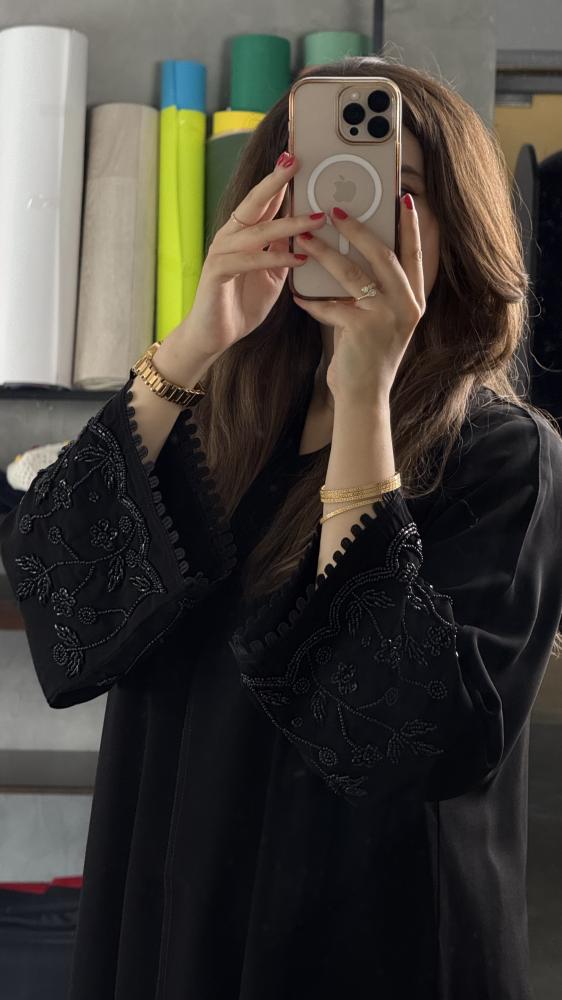 عباية رنا