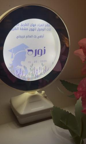 مرايا دائرية مضيئه( المرايا السحريه)