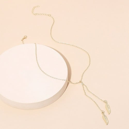 قلاده سلسله شكل ورق شجر لون ذهبي