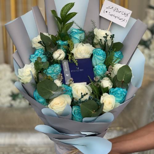 تنسيق الهدية داخل باقة