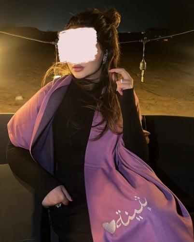 شال شتوي ناعم مطرز لون وردي