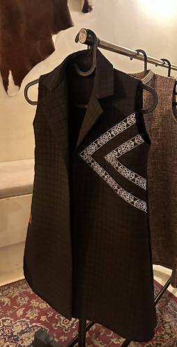 دقلة اطفال اسود بتصميم أنيق