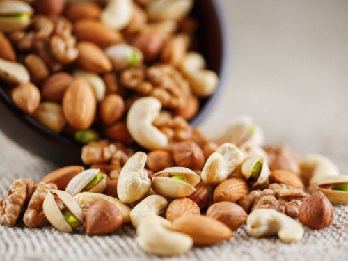 مكسرات مشكلة