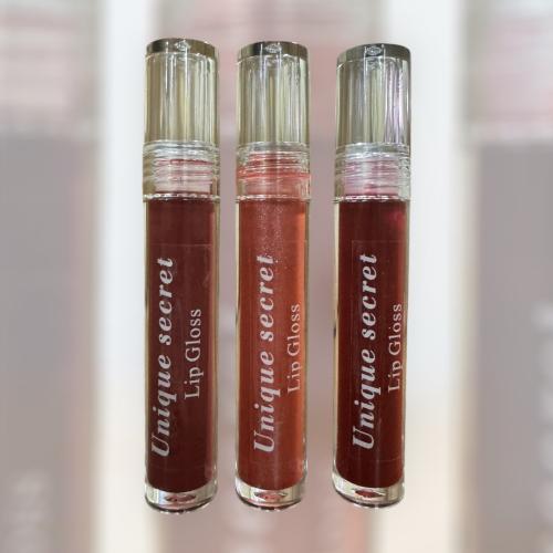 Velvet set lip gloss