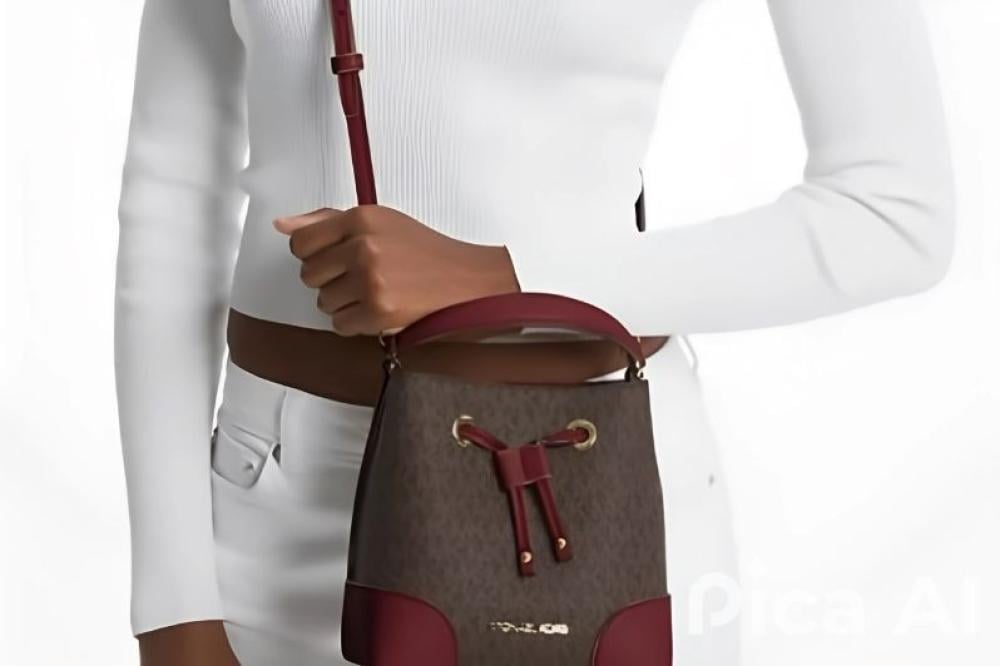 شنط مايكل كورس الجديده