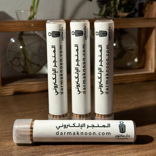 اعواد الند 4 أنابيب بدون القاعدة