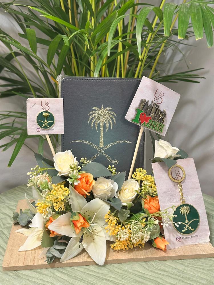 هدية السيفين والنخلة لليوم الوطني