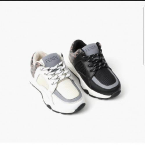 حذاء فخم (اللون الابيض)