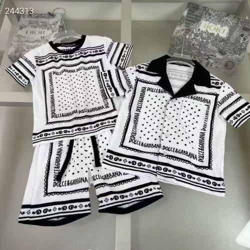 طقم صيفي ولادي من ثلاث قطع