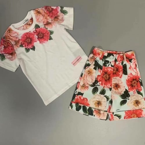 طقم شورت بطبعات الورود