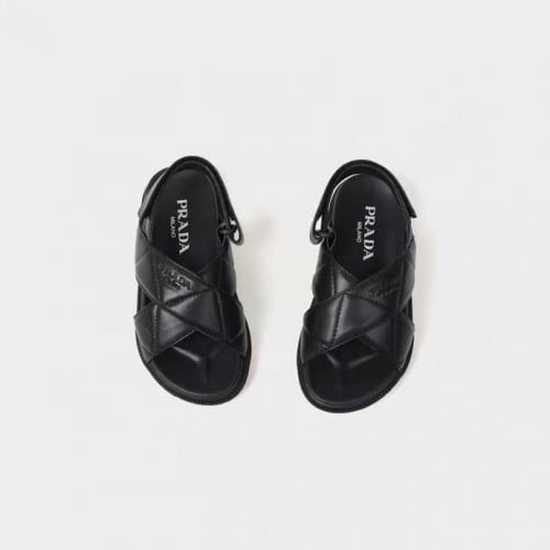 حذاء أنيق وفخم