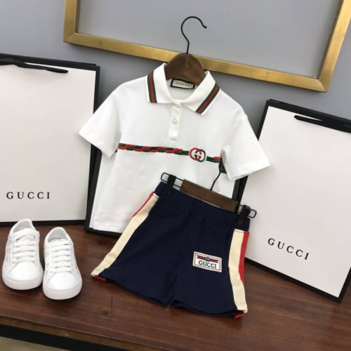 طقم ولادي جميل