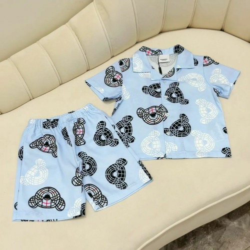 طقم ولادي أنيق من قطعتين