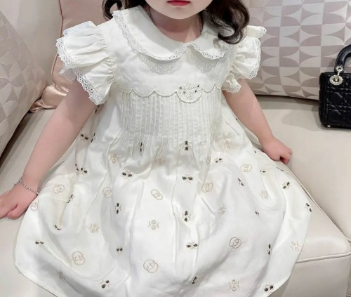 فخامة وجمال تفاصيل الفستان