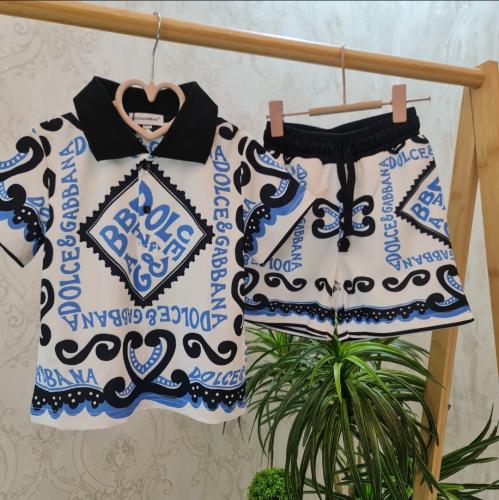 طقم ولادي  مميز من قطعتين