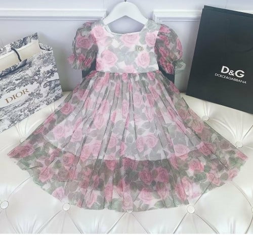 فستان تل أنيق جدا مع بروش