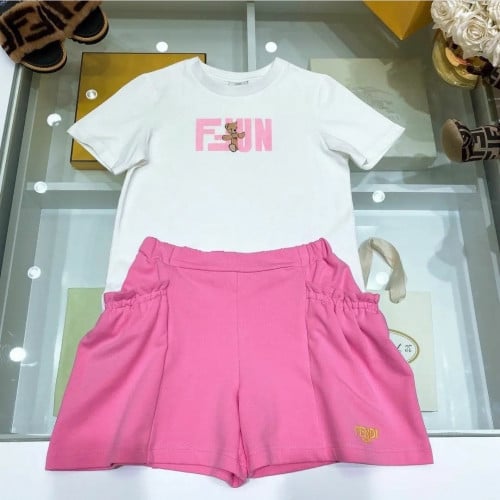 طقم بناتي فخم وأنيق