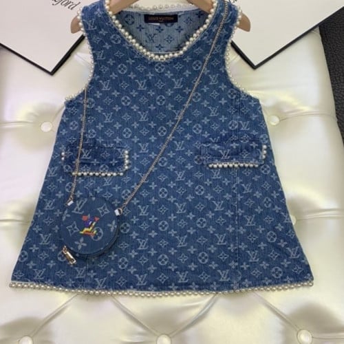 فستان من الجينز الثقيل   مع شنطه