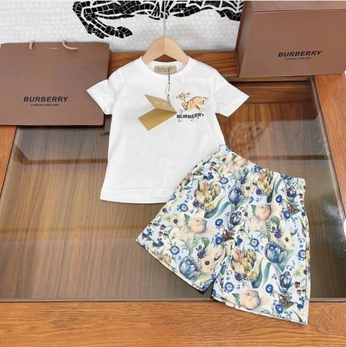 طقم جميل من قطعتين